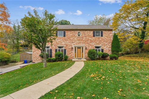 611 Greenspring Dr, Gibsonia, PA, 15044-9212 | Card Image