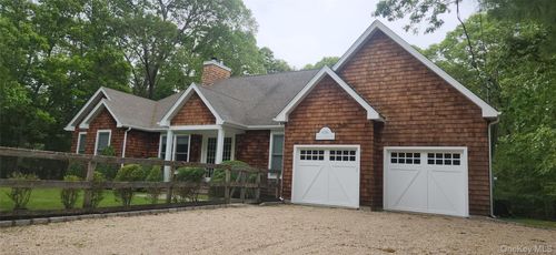 636 Hands Creek Rd, East Hampton, NY, 11937-1128 | Card Image