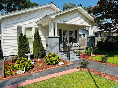 306 Larkin St, Scottsboro, AL, 35768-2149 | Card Image