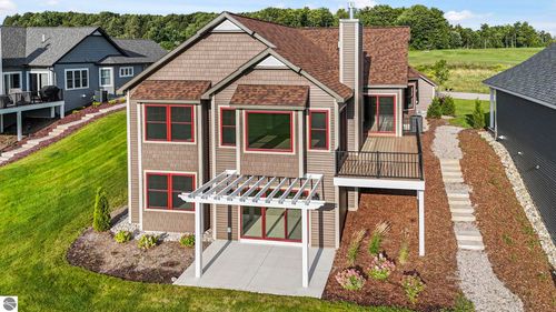 2808 W Crown Dr, Traverse City, MI, 49685-6723 | Card Image