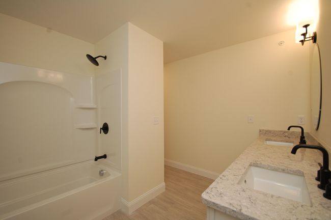2D - 18 Sheffield St, Condo with 2 bedrooms, 3 bathrooms and null parking in Hudson NH | Image 13