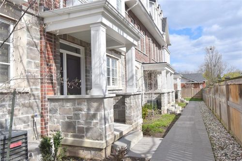 2-2362 New Street, Burlington, ON, L7R1J6 | Card Image