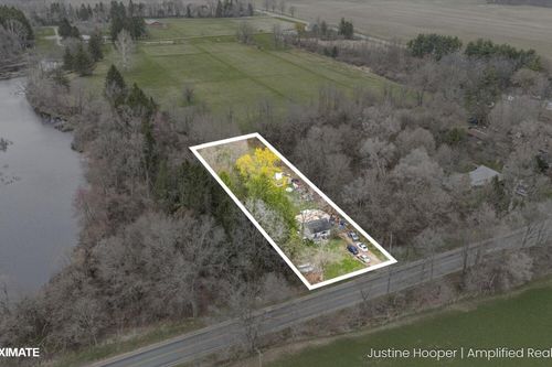 1325 E Pifer Rd, Dowling, MI, 49050-9704 | Card Image