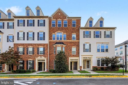 7458 Brunson Cir, GAINESVILLE, VA, 20155-4910 | Card Image