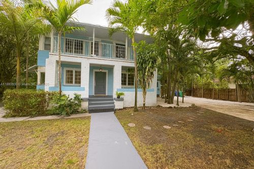 754 Ne 71st St, Miami, FL, 33138-5718 | Card Image