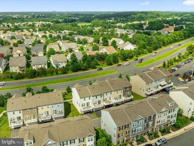 7022 Mongoose Trl, Townhouse with 3 bedrooms, 4 bathrooms and null parking in GAINESVILLE VA | Image 38