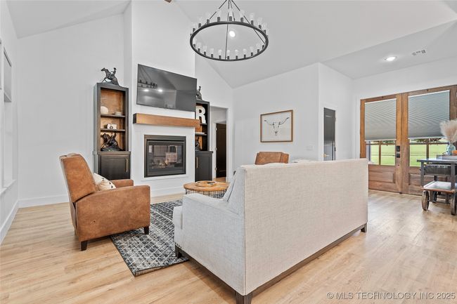 1013 Prairie View Rd, House other with 3 bedrooms, 2 bathrooms and null parking in Ardmore OK | Image 7