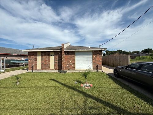 2925 Daniel Dr, Violet, LA, 70092-3827 | Card Image