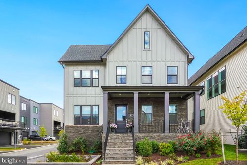 9739 Bluestar Ave, BETHESDA, MD, 20817-1587 | Card Image