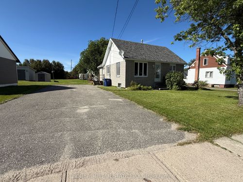 16 Sixth St, Smooth Rock Falls, ON, P0L2B0 | Card Image