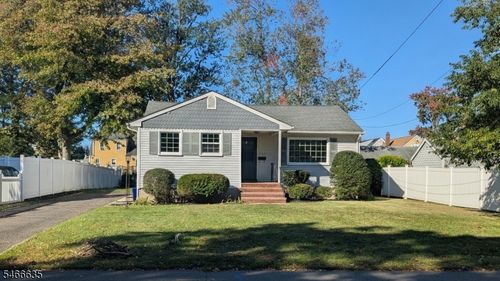 305 E St, Middlesex, NJ, 08846-1707 | Card Image