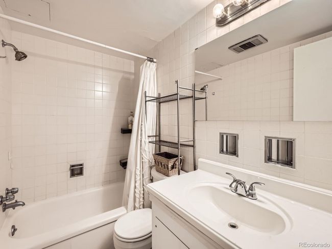 105 - 1050 N Corona St, House attached with 0 bedrooms, 0 bathrooms and null parking in Denver CO | Image 16