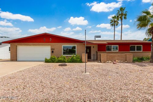 2111 S River Dr, Tempe, AZ, 85282-2929 | Card Image