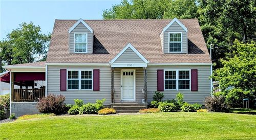 1320 W 4th Ave, Derry, PA, 15627-1512 | Card Image