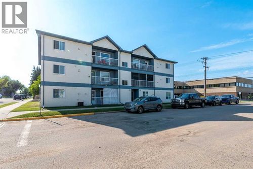 5102 47 St, Lloydminster, AB, T9V0G2 | Card Image