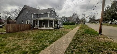 615 Church St, Neodesha, KS, 66757-1440 | Card Image