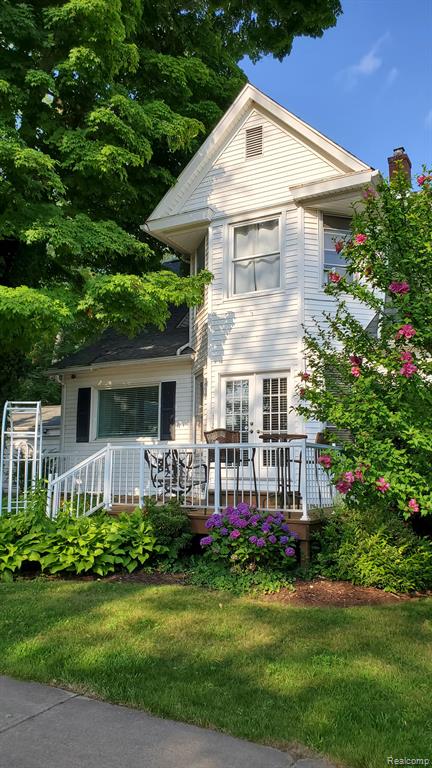 Phoenix St, South Haven, MI 49090