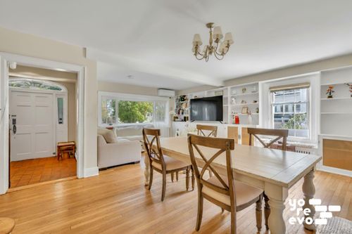 78 Susquehanna Ave, Great Neck, NY, 11021-3820 | Card Image