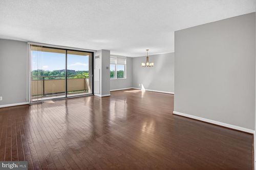 1404s-5225 Pooks Hill Rd, BETHESDA, MD, 20814-2023 | Card Image