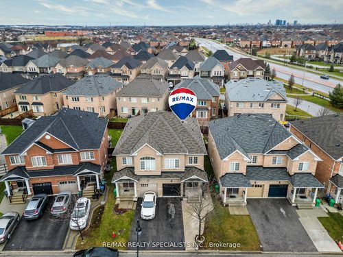 24 Orangeblossom Trail, Brampton, ON, L6X3B4 | Card Image