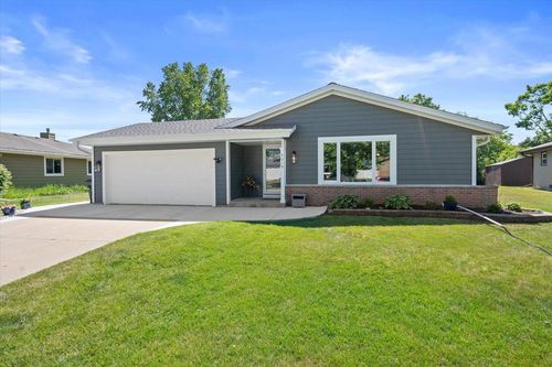 4219 W Pebble Beach Court, Franklin, WI, 53132 | Card Image