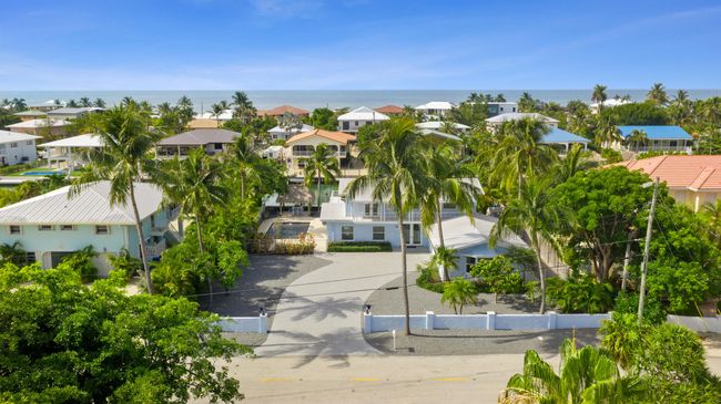 Luxurious Neighborhood | Image 50