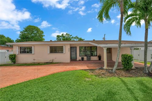 4770 Nw 171st St, Miami Gardens, FL, 33055-4257 | Card Image