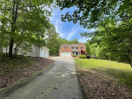5412 Robbins Country Rd, Trinity, NC, 27370-8641 | Card Image
