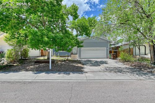 972 Columbine Ave, Colorado Springs, CO, 80904-2783 | Card Image