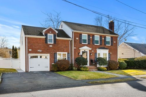 4 Dean Rd, Marblehead, MA, 01945-1803 | Card Image