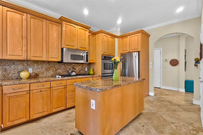 7431 Center Bay Dr, House other with 3 bedrooms, 3 bathrooms and null parking in North Bay Village FL | Image 6