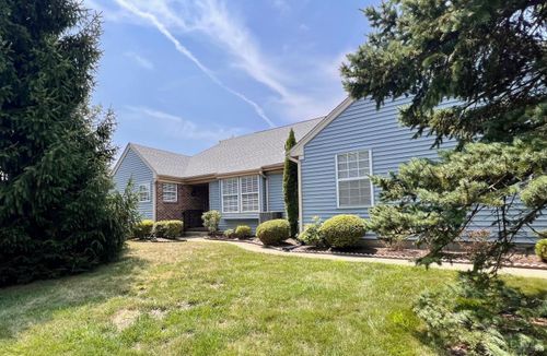 1 James Buchanan Dr, Monroe, NJ, 08831-5662 | Card Image