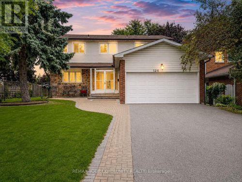 126 Simonston Blvd, Thornhill, ON, L3T4L8 | Card Image