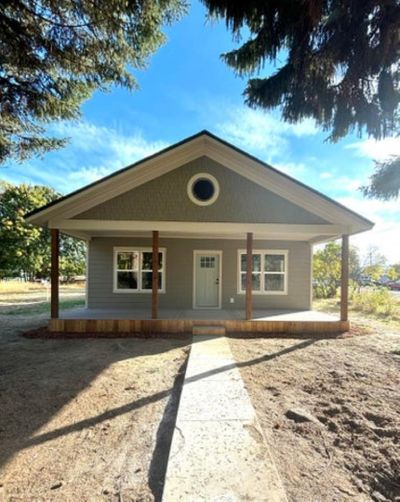 310 E 5th Ave, Home with 3 bedrooms, 2 bathrooms and null parking in Kettle Falls WA | Image 2