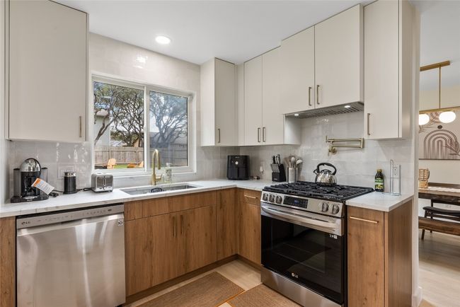 1703 Kimmerling Ln, House other with 4 bedrooms, 3 bathrooms and null parking in Austin TX | Image 10