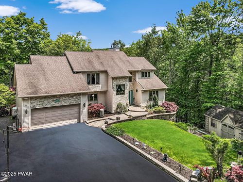 104 Chapel Ct, Greentown, PA, 18426-9002 | Card Image