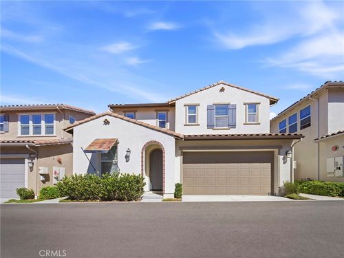 20558 Martingale, Saugus, CA, 91350 | Card Image