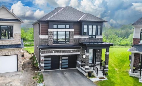 67 Crossmore Cres, Cambridge, ON, N1S0C7 | Card Image