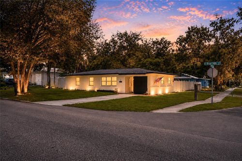 4015 River Hills Dr, TAMPA, FL, 33617-7435 | Card Image