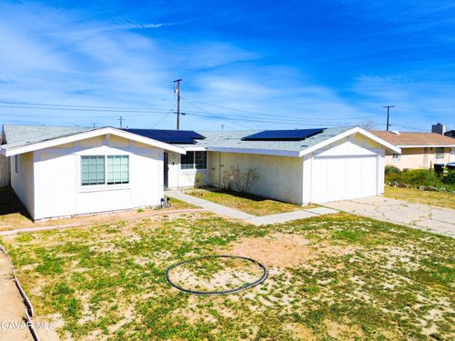9007 Columbine Ave, California City, CA, 93505-2103 | Card Image