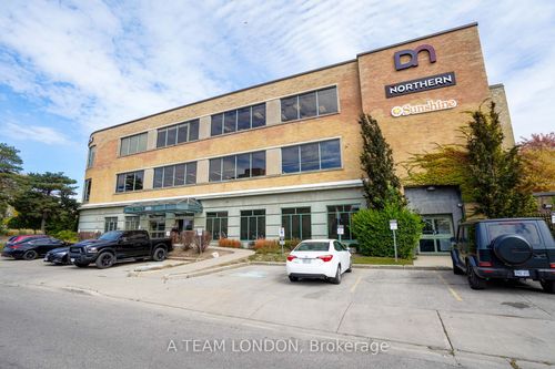 300 Wellington St, London, ON, N6B2L5 | Card Image