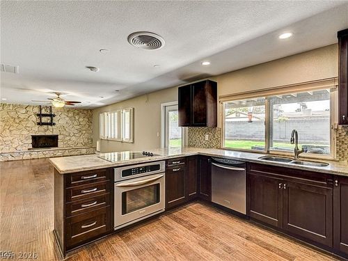 3753 S Rosecrest Cir, Las Vegas, NV, 89121-4937 | Card Image