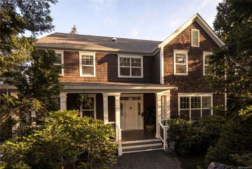 1188 Garden Gate Dr, Brentwood Bay, BC, V8M2H6 | Card Image