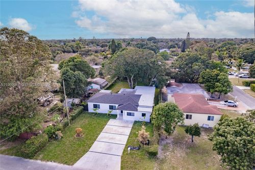 14324 Garden Dr, Miami, FL, 33168-4918 | Card Image
