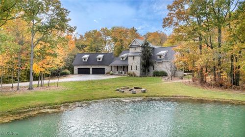 7184 Neff Rd, Valley City, OH, 44280-9572 | Card Image