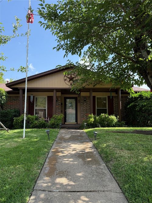 2312 Warm Springs Rd, Mesquite, TX, 75149-1968 | Card Image
