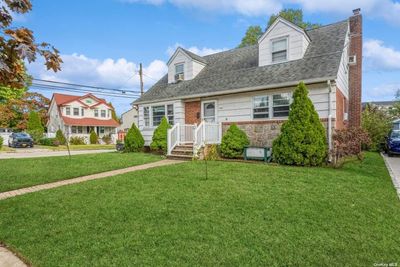 98 Miriam Street, House other with 4 bedrooms, 1 bathrooms and null parking in Valley Stream NY | Image 3