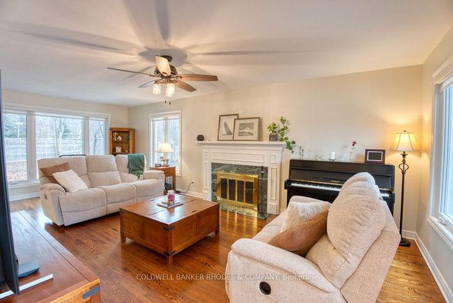 40 Blue Heron Crt, House other with 4 bedrooms, 4 bathrooms and 9 parking in Rockcliffe ON | Image 6