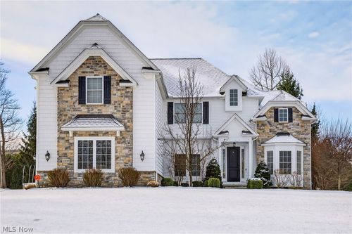 11530 Monarch Ct, Concord Township, OH, 44077-8517 | Card Image