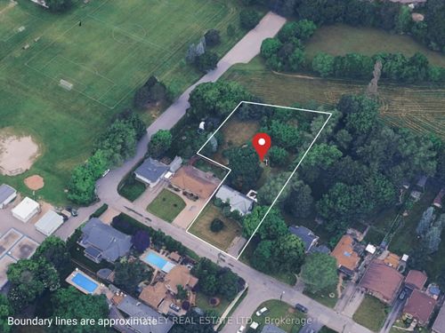 6529 St. John St, Niagara Falls, ON, L2J1C8 | Card Image